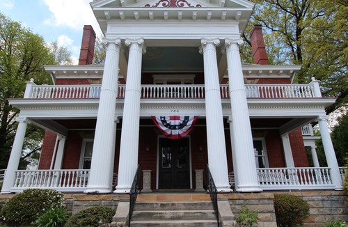 Scottdale Hotel | South Broadway Manor