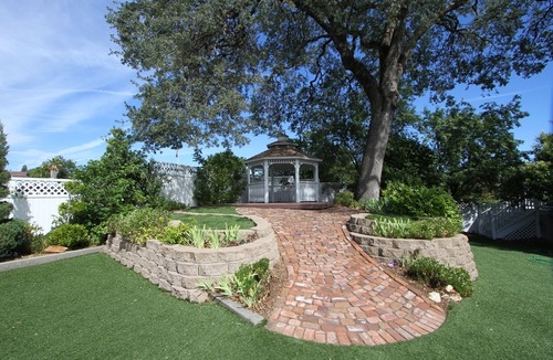 Auburn Hotel | Power's Mansion Inn