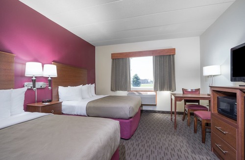 Baldwin Hotel | Cobblestone Hotel & Suites - Baldwin