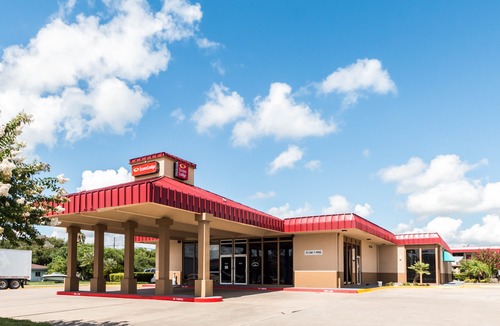 Kingsville Hotel | Econo Lodge Kingsville