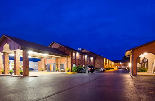 Bowling Green Hotel | Best Western Falcon Plaza