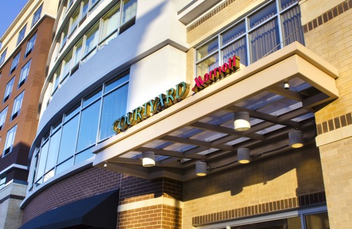 Downtown Newark Hotel | Courtyard by Marriott Newark Downtown