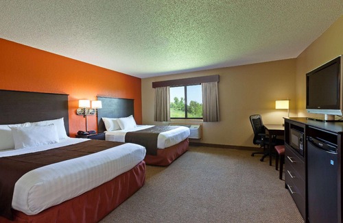 Algona Hotel | AmericInn by Wyndham Algona