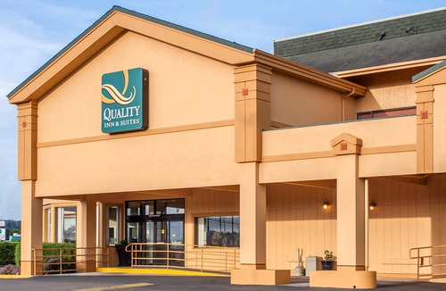 North Bend Hotel | Quality Inn & Suites at Coos Bay