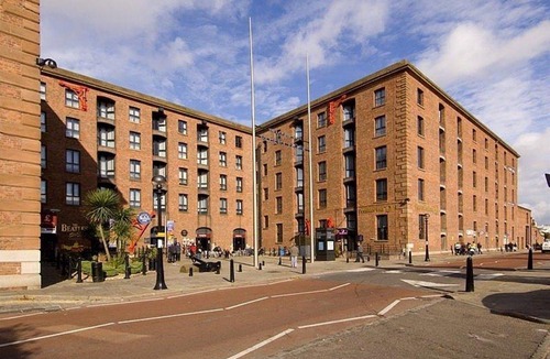 The Docks Hotel | Premier Inn Liverpool City (Albert Dock)