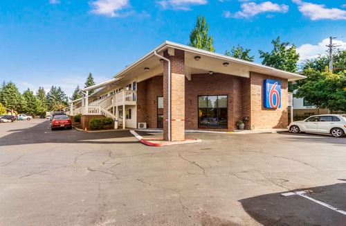 Vancouver Hotel | Motel 6-Vancouver, WA