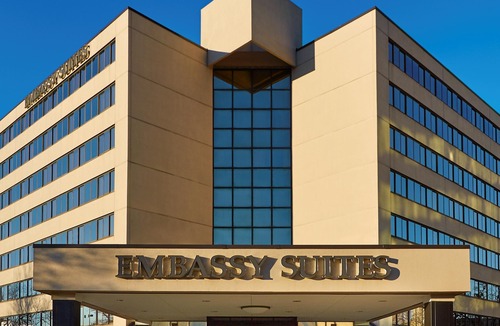 Tysons Hotel | Embassy Suites Tysons Corner
