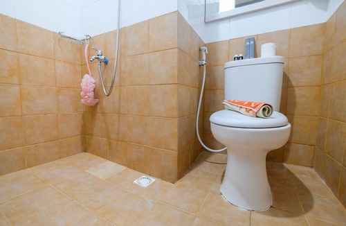 Rawasari Hotel | Mini Studio Green Pramuka Apartment