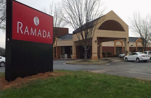 Gainesville Hotel | Ramada by Wyndham Gainesville