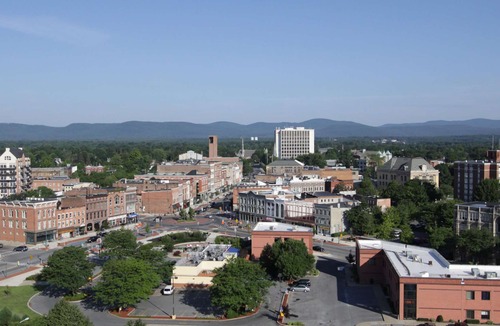 Glens Falls Hotel | The Queensbury Hotel