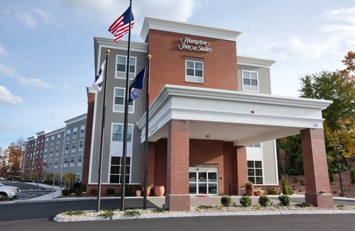 Exeter Hotel | Hampton Inn & Suites Exeter