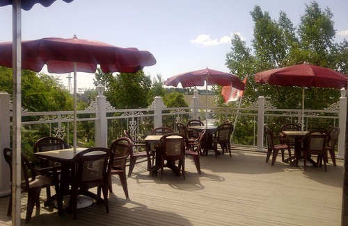 Baie Comeau Hotel | Travelodge by Wyndham Baie-Comeau