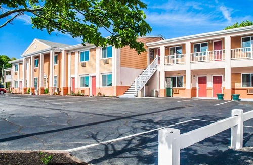 Middletown Hotel | Rodeway Inn Middletown