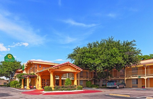 Knox - Henderson Hotel | La Quinta Inn by Wyndham Dallas Uptown