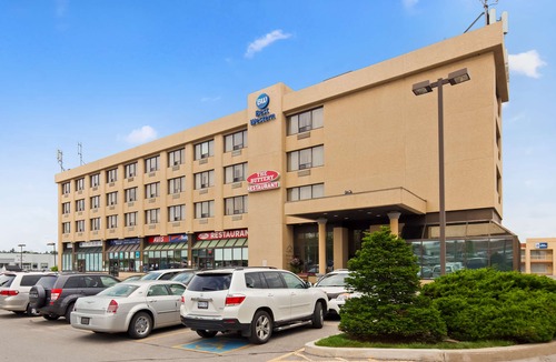 Newmarket Hotel | Best Western Voyageur Place Hotel