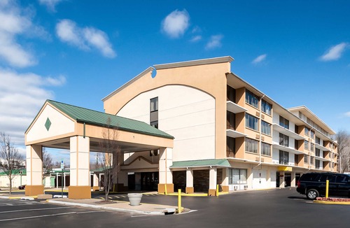 Laurel Hotel | Quality Inn & Suites Laurel
