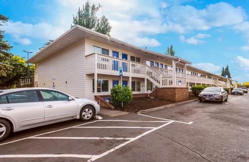 Vancouver Hotel | Motel 6-Vancouver, WA