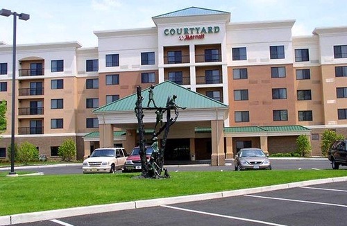 Oxford Valley Hotel | Courtyard Philadelphia/Langhorne