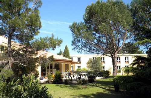 Pont-Saint-Esprit Hotel | Le Mas de l'Olivier