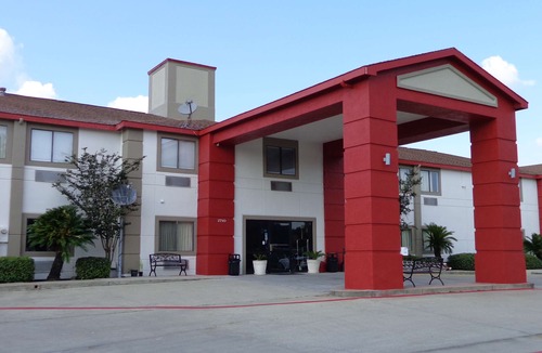 Orange Hotel | SureStay Hotel by Best Western Orange