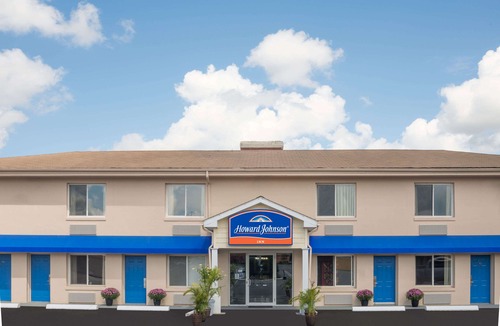 Springfield Hotel | Howard Johnson by Wyndham Springfield