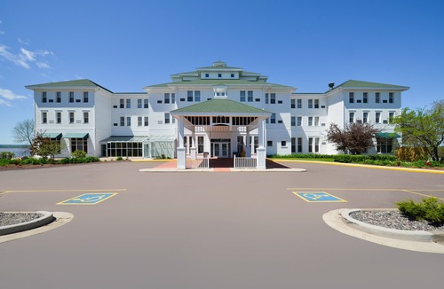 Ashland Hotel | Best Western the Hotel Chequamegon