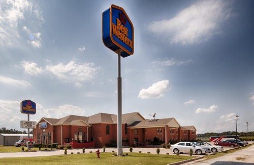West Siloam Springs Hotel | Best Western StateLine Lodge