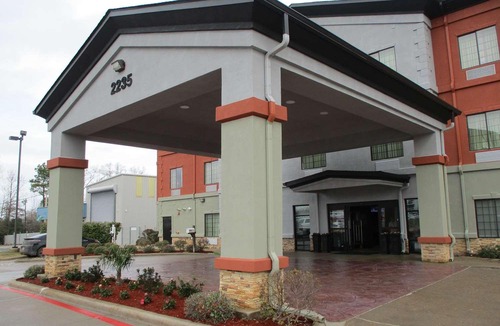 Carthage Hotel | Best Western Carthage Inn Suites