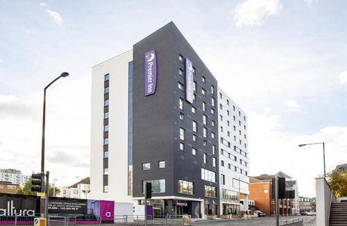 Woking Hotel | Woking Town Centre