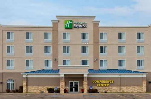 North Platte Hotel | Holiday Inn Express Hotel & Suites North Platte, an Ihg Hotel