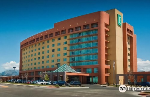 Albuquerque Hotel | Embassy Suites by Hilton Albuquerque