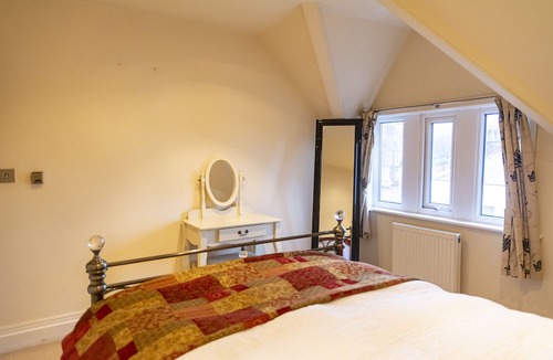 Whitefield Hotel | The Apartment No 2 the Old Red King Pub