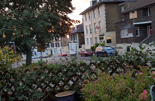 Dover Hotel | Castle House Guest House