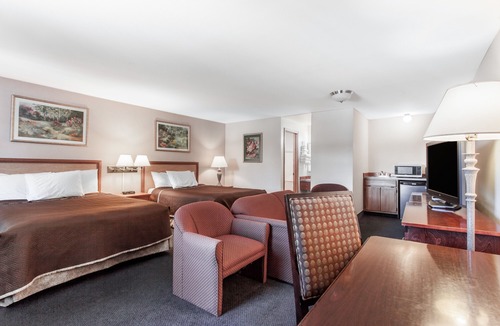 Edmonds Hotel | Travelodge by Wyndham Seattle North/Edmonds