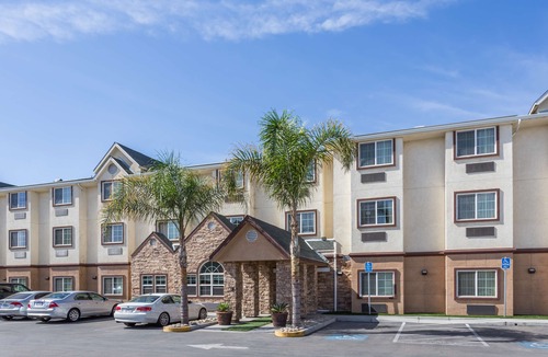 Tracy Hotel | Microtel Inn & Suites by Wyndham Tracy