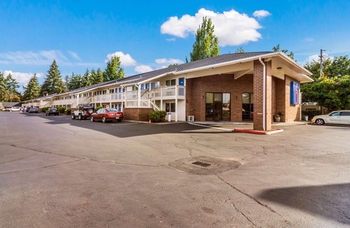 Vancouver Hotel | Motel 6-Vancouver, WA