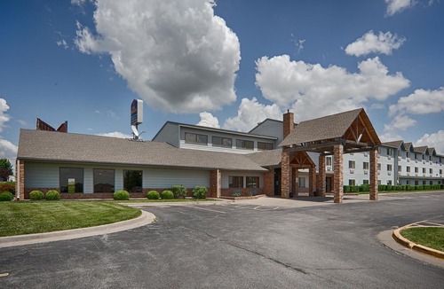 Platte City Hotel | Ramada by Wyndham Platte City KCI Airport