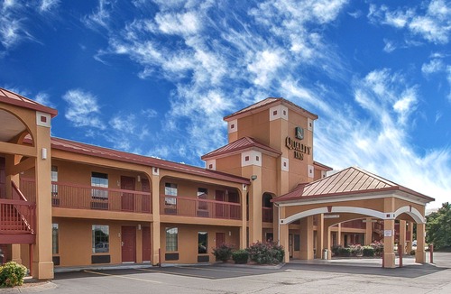 White House Hotel | Quality Inn - White House