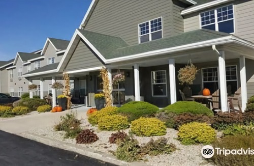 Decorah Hotel | Country Inn & Suites by Radisson, Decorah, IA