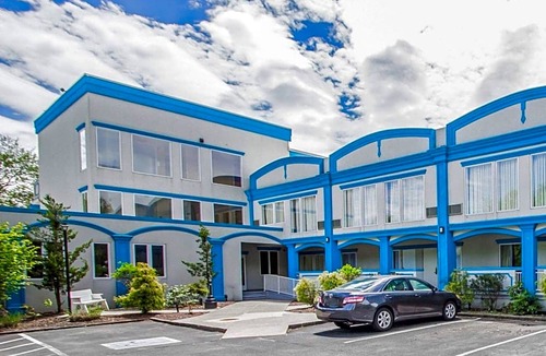 Westbrook Center Hotel | Econo Lodge Inn and Suites Old Saybrook