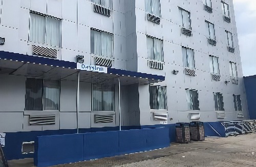 Borough Park Hotel | Days Inn by Wyndham Brooklyn Borough Park