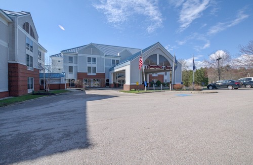 Bow Hotel | Hampton Inn by Hilton Concord/Bow