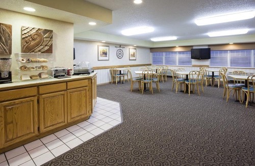 Stillwater Hotel | GrandStay Hotel & Suites - Stillwater