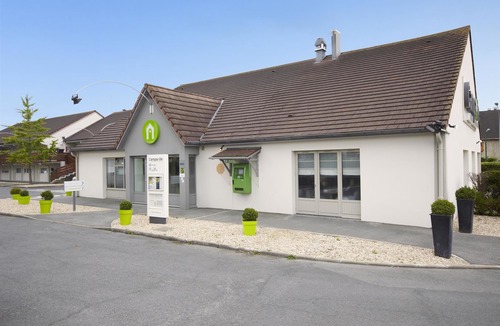 Meaux Hotel | Campanile Meaux