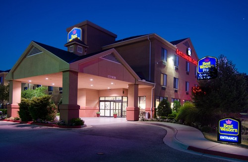 Bentonville Hotel | Best Western Plus Castlerock Inn & Suites