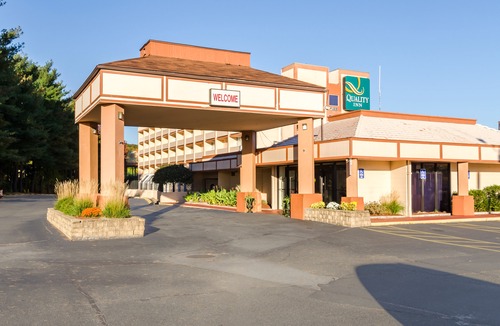 West Springfield Hotel | Quality Inn West Springfield
