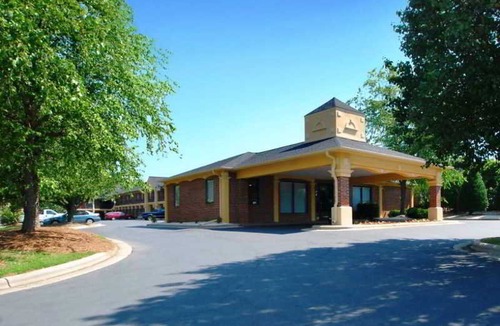 Albemarle Hotel | Quality Inn - Albemarle