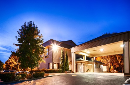 Albany Hotel | Best Western Plus Prairie Inn