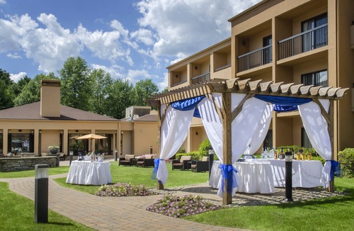 Andover Hotel | Courtyard by Marriott Boston Andover