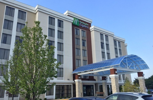 Arlington Heights Hotel | Holiday Inn Express Chicago NW - Arlington Heights, an Ihg Hotel